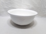 Travessa redonda funda, bowl em porcelana branca. Medindo 30cm x 13,5cm de altura.