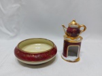 Lote de bowl, miniatura de bule e rechaud em porcelana francesa de Limoges. Medindo o bowl 9cm x 3cm de altura. Bowl restaurado.