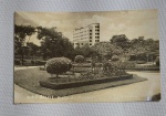 Antiga Foto Postal - Representando ''Hotel Brasil Visto do Parque - São Lourenço'' - Phot. Emilio - Possui dedicatória no verso - Medida: 14 x 9 cm.