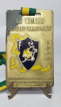 Linda, grande e pesada medalha comemorativa - III World Jiu-Jitsu Championship 1998  - International Brasilian Jiu-Jitsu Federation - Metal dourado com detalhes esmaltados - Medida: 132 mm x 82 mm x 6 mm de espessura. Peso: 510 gramas.