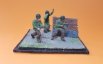 Diorama com soldados Americanos da 2ª Guerra Mundial - Bonecos: 5 cm - Base: 12 X 11 cm - Vide fotos!