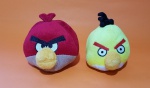 INVASÃO ANGRY BIRDS - Bonito lote com par de Angry Birds em pelúcia, peças da coleção Elma Chips (Pepsico) - Medida maior: 12,5 X 14 cm  - Vide fotos !