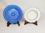 Lote 2 pratos sendo 1 Prato raso porcelana schmidt e 1 fundo faiança inglesa com bicado atras mede 23 cm e 26 cm