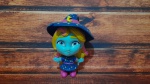 Boneca Playskool Netflix, Super Monsters - Katya Spelling, Hasbro - 11,5 de comprimento. R2158