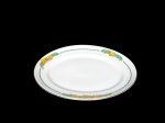 VIENNA (Áustria, 1718 - 1864), Travessa oval confeccionada em faiança austríaca craquele, bordas decoradas com flores amarelas sobre fundo na tonalidade verde, bordas filetadas à ouro. Marca da manufatura ao fundo. Medidas 36 x 28 cm