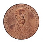 Medalha comemorativa do centenário de Christiano Benedicto Ottoni paladino das estradas de ferro do Brasil, datada de 1911. Fabricada em cobre, com 5 cm de diâmetro. Raridade. Bem conservada.