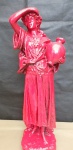 Escultura em resina representando jovem camponesa com jarra - 52 cm Alt.