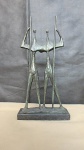 BRUNO GIORGI - Os Candangos, escultura em bronze base em granito, assinado na base, medindo: 31 cm alt. x 15 cm comp. x 4,5 cm prof.