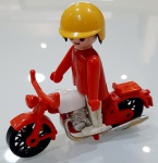 Motociclista Playmobil da Trol anos 70, Moto Vermelha. Em bom estado.