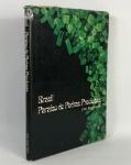 BRASIL PARAÍSO DE PEDRAS PRECIOSAS - Por Jules Roger Sauer. Rara edição de um dos maiores joalheiros do Brasil, apresentando todas as pedras preciosas do Brasil, com mapa de localização. Deslumbrantes fotos. 1982. Foi adotada como guia de pedras na Europa. 136 páginas aproximadamente.