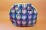 Bonita bolsa com estampas de Frida Kahlo - Dimensão: 30 X 23 X 10 cm / sem contar as alças - Vide fotos!