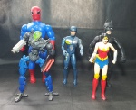 Conjunto com 5  bonecos articulados super-heróis - Mattel, Dc. Comics, etc...: Homem Aranha: 39 cm /  Batman: 35 cm /Max Steel: 30 cm / Cytro: 35 cm / Mulher Maravilha "Apresenta perda na mão e bico da bota (Veja circulo amarelo): 29 cm - No estado! - Vide fotos!