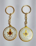 Lote de 2 Lindos e conservados chaveiros representando à Loja Maçônica - Rodrigues Neves -  Fundada em 2/10/1953 - Metal dourado com detalhes esmaltados. Medida da medalha: 36 mm de diâmetro.