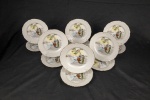 PORCELANA PORTUGUESA, doze (12) pratos para sobremesa, ornamentação policromada dita Chinoire, arremates com frisos dourados, manufatura SPAL, medindo 16 cm diâmetro, sinais de uso, vide foto.