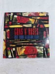 MÚSICA, um (01) Disc Laser do Guns N'Roses - Use Your Illusion I & II - World Tour - 1992 in Tokyo.  Vide fotos.