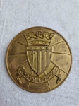 NUMISMÁTICA, uma (1) medalha em bronze, comemorativa dos 63 anos do Sport Club de Vila Real, fundado em 20-5-1920, gravação na borda n-500, medindo aproximadamente 62 mm diâmetro, excelente estado de conservação, vide foto.RUA MONSENHOR JERÔNIMO-ENGENHO DE DENTRO