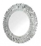 RARO E MAGUINIFICO ESPELHO VENEZIANO, CIRCULA COM TODA SUA EXUBERÂNCIA, EM RICOS DETALHES BISOTADOS SOBRE POSTOS EM TODO SEU EXPLENDOR MEDINDO  81 cm. DE DIAMETRO