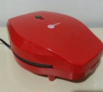 Máquina de pop cake, marca funkitchen, nunca foi usada, na cor vermelho.