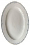 Belíssima travessa em porcelana branca BAVARIA, marcada ao fundo. Medida: 46x31cm