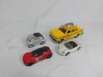 Lote de 4 carrinhos de brinquedo para coleção. Medindo o maior 11,5cm x 5,5cm x 5cm de altura.