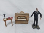 Lote de miniaturas em plástico duro e Boneco borracha do Lon Chaney. Medindo o boneco 19cm de altura.