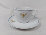 Xícara de café com pires em porcelana Noritake com logo da cia aérea Pan Am.  Medindo a xícara 6,5cm x 5cm de altura.