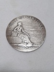 Linda e rara medalha "Ville de Marseille", datado de 1936. prata 925, gravado "Argent". Medindo 6,8cm de diâmetro. Peso 147g.