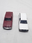 Lote de 2 carros da coleção Carros Classicos Nacionais, sendo um Volkwagen 1600 e um Volkswagen Parati. Medindo a branco 11,5cm de comprimento.