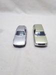 Lote de 2 carros da coleção Carros Clássicos Nacionais, sendo um Volkswagwn SP2 e Ford Belina II. Medindo o verde 11cm de comprimento.