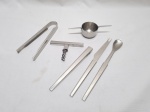 Kit bar com 6 peças aço inox Hercules. Medindo o dosador 5cm X 3,5cm de altura.