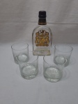 Lote de garrafa vazia do Whisky Ballantines com 4 copos do Whisky Jim Beam. Medindo a garrafa 23,5cm de altura.