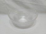 Travessa redonda funda, bowl em cristal moldado. Medindo 23cm x 21,5cm x 11cm de altura.