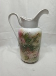 Grande jarra de gomil em porcelana floral. Medindo 34cm de altura.