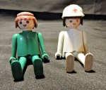 BRINQUEDO - Lote de 2 antigos bonecos PLAYMOBIL.