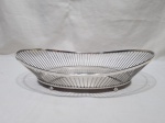 Cesta, fruteira oval em prata 90 Wolff. Medindo 34cm x 20,5cm x 8cm de altura.