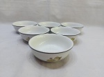 Jogo de 6 cumbucas, bowl em porcelana Real com legumes estampados.  Medindo 14,5cm x 5,5cm de altura.