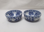 Par de bowls em porcelana Monte Sião azul e branco. Medindo 14cm x 6cm de altura.