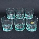 Conjunto de 6 Copos de Whisky em cristal na cor verde água, medindo 9 cm de altura.