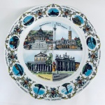 Prato em porcelana alemã Schirnding Bavaria, souvenir italiano, Basilica S. Pietro, Basilica S. Maria Maggiore, Basilica S. Paolo, Basilica S. Giovanni in Laterano. Med. Diâm. 24 cm.