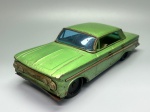 COLECIONISMO -  Chevy CHEVROLET IMPALA, em lata, Bandai,  Japão. Med. 8x28x9 cm. Marcas do tempo.