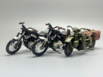 COLECIONISMO - Lote de 3 miniaturas de motocicletas diversas.