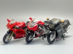 COLECIONISMO - Lote de 3 miniaturas de motocicletas diversas.