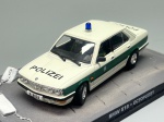 COLECIONISMO - BMW 518 - OCTOPUSSY - Escala 1/43 miniatura em metal diecast. Carrinho de coleção com aprox 10CM, acompanha Caixa acrilica com base. Coleção 007.