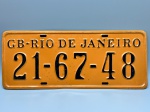 COLECONISMO - Placa automotiva em alumínio - Laranja - GB - Rio de Janeiro - 21-67-48 - Med. 13x40 cm.