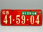 COLECONISMO - Placa automotiva em alumínio - Vermelha - GB Rio de Janeiro 41-59-04, com plaqueta - Med. 16x40 cm.