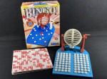 Antigo brinquedo Bingo Lugo, apresenta bom estado de conservação, acompanha caixa original.