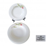 Seis pratos fundos em porcelana decorados com frutas e marcado Olive, verso com chancelaria Royal Fine China, Ultra Strong, Fresh Fruit, Diam. 23 cm.