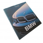 LIVRO - BMW by  Rainer W. Schlegelmich, Helmut Lehbrink e Jochen von Oslterroth, 479 páginas ilustradas.