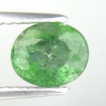 Preciosa Turmalina Paraíba verde neon extra, excelente qualidade e clareza, clássica lapidação oval brilhante pesando 1.22 cts medindo 6.93 x 5.82 x 4.16 mm. Ótimo investimento para montar uma joia de qualidade. Origem Brasil. Possui inclusões naturais.