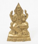 Escultura Indiana decorativa em bronze cinzelado dourado representando a Divindade "Ganesha" med. 16x10x2,5 cm. Ganesha é o Deus da Boa Fortuna que proporciona prosperidade e fortuna e também o "Destruidor de Obstáculos" de ordem material ou espiritual.